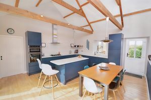 Photo 11- click for photo gallery